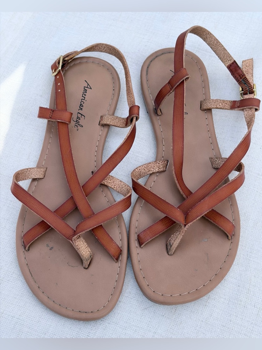 American Eagle women’s strapy thong Sandals.Flat,cross straps.Sz 7,5.Boho,hippie